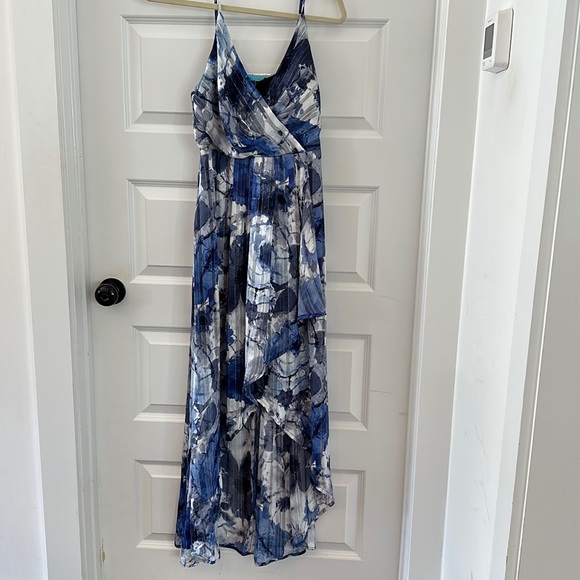 Lulus An Enchanting Dream Hi Low dress NWT small - Picture 5 of 10